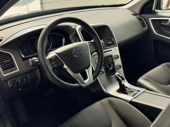 Volvo XC60 I Рестайлинг с пробегом 2017 года, цена 2 250 000 рублей, 179000 км, внедорожник, Автокод Объявления