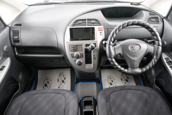 Toyota Ractis I с пробегом 2006 года, цена 679 000 рублей, 234000 км, хэтчбек, Автокод Объявления