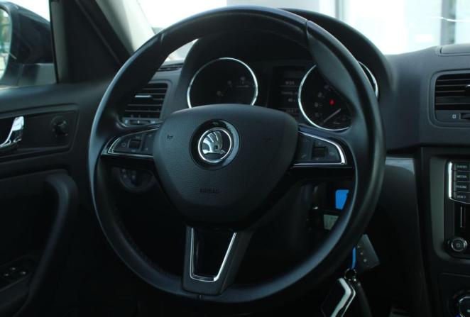 Skoda Yeti I Рестайлинг с пробегом 2015 года, цена 1 450 000 рублей, 183315 км, внедорожник, Автокод Объявления