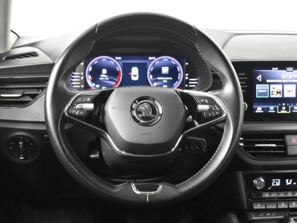 Skoda Rapid II с пробегом 2022 года, цена 2 037 900 рублей, 53525 км, лифтбек, Автокод Объявления