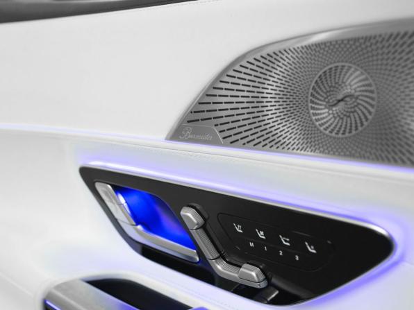 Новый Mercedes-Benz Maybach SL 2025 года, цена 36 180 000 рублей, родстер, Автокод Объявления