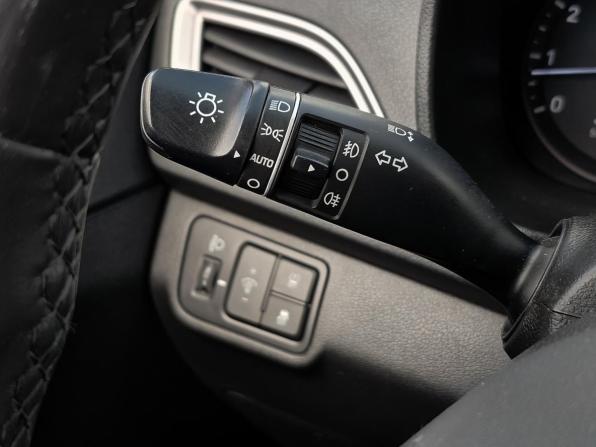 Hyundai Solaris II с пробегом 2019 года, цена 1 499 000 рублей, 76992 км, седан, Автокод Объявления