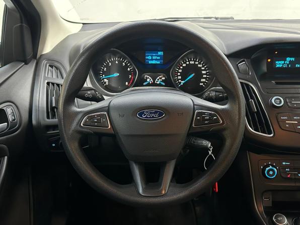 Ford Focus III Рестайлинг с пробегом 2016 года, цена 950 000 рублей, 124000 км, хэтчбек, Автокод Объявления