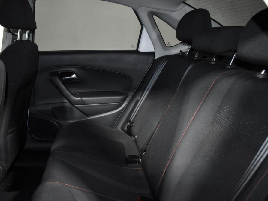 Volkswagen Polo V Рестайлинг Санкт-Петербург  - изображение 13