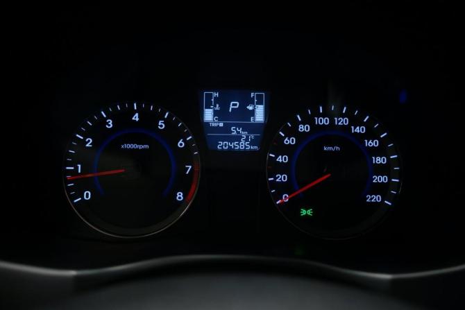 Hyundai Solaris I Рестайлинг с пробегом 2015 года, цена 1 080 000 рублей, 204000 км, хэтчбек, Автокод Объявления