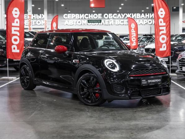 Mini Hatch III (F55/F56) Рестайлинг с пробегом 2019 года, цена 2 799 000 рублей, 54711 км, хэтчбек, Автокод Объявления