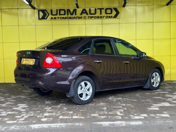 Ford Focus II Рестайлинг с пробегом 2010 года, цена 525 000 рублей, 180000 км, седан, Автокод Объявления