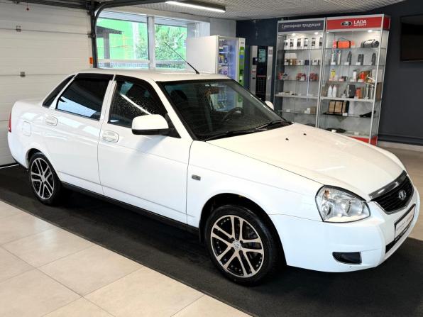 Lada (ВАЗ) Priora I Рестайлинг с пробегом 2017 года, цена 614 177 рублей, 165000 км, седан, Автокод Объявления