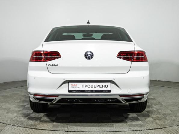 Volkswagen Passat B8 с пробегом 2018 года, цена 2 490 000 рублей, 139498 км, седан, Автокод Объявления