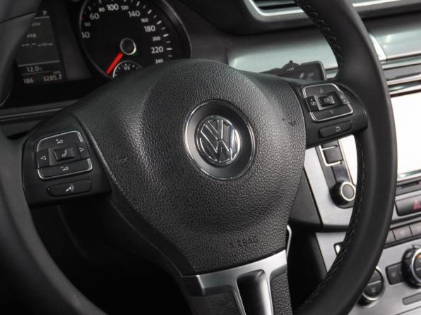 Volkswagen Passat B7 с пробегом 2011 года, цена 914 000 рублей, 183383 км, седан, Автокод Объявления