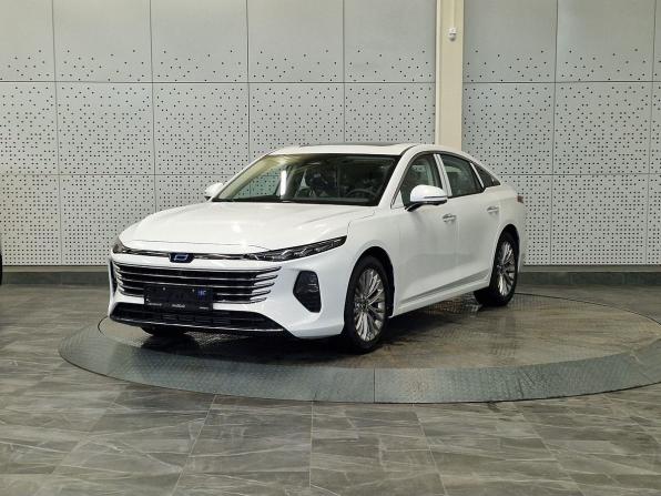 Новый FAW Bestune B70 I 2024 года, цена 2 300 000 рублей, лифтбек, Автокод Объявления