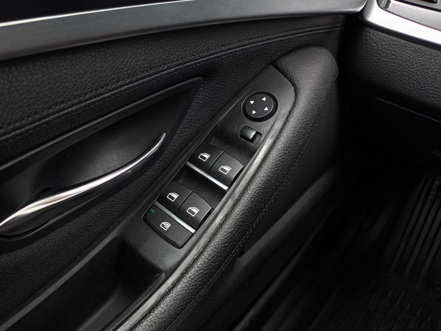 BMW 5 серии VI (F10/F11/F07) Рестайлинг Казань  - изображение 9