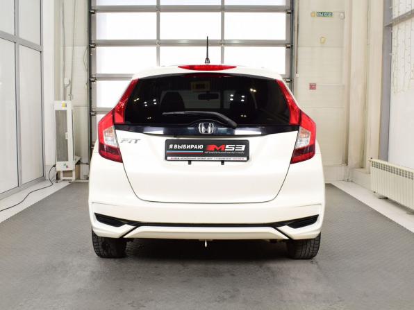 Honda Fit III с пробегом 2017 года, цена 965 995 рублей, 206736 км, хэтчбек, Автокод Объявления