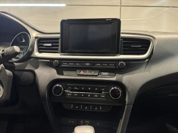 Kia Ceed III с пробегом 2018 года, цена 1 599 000 рублей, 142000 км, хэтчбек, Автокод Объявления