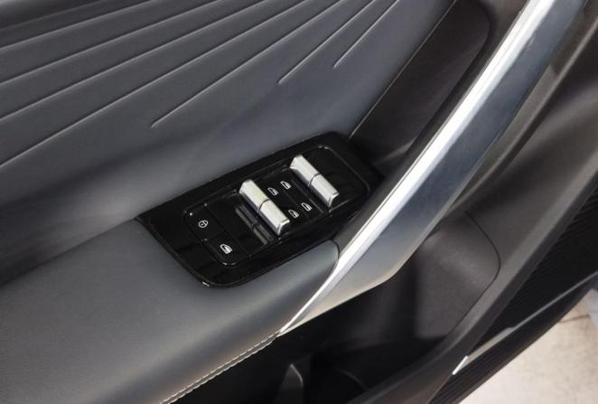 Geely Atlas II с пробегом 2024 года, цена 3 054 000 рублей, 31783 км, внедорожник, Автокод Объявления