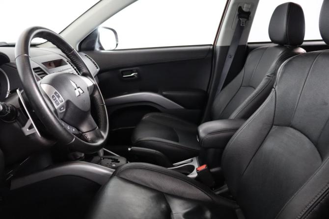Mitsubishi Outlander II Рестайлинг с пробегом 2012 года, цена 1 099 000 рублей, 180000 км, внедорожник, Автокод Объявления
