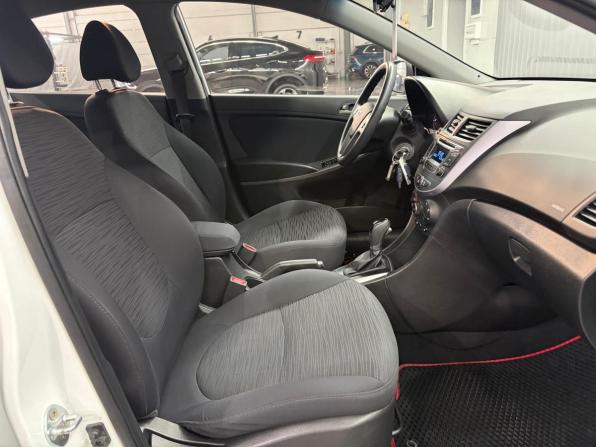 Hyundai Solaris I Рестайлинг с пробегом 2016 года, цена 1 147 000 рублей, 127924 км, седан, Автокод Объявления