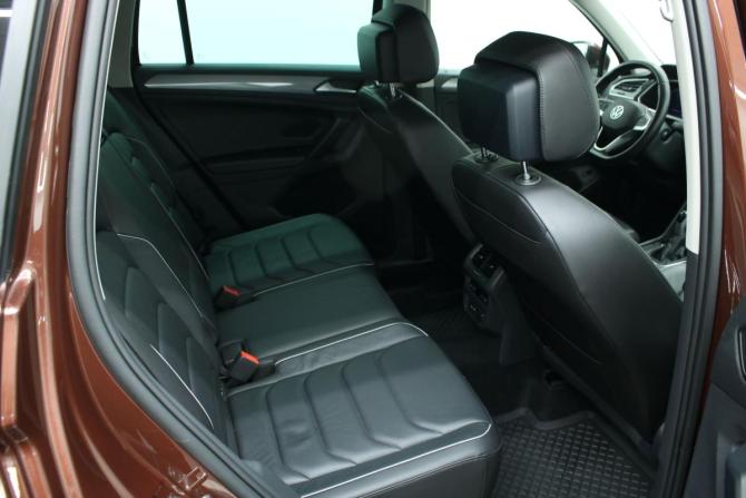 Volkswagen Tiguan II Рестайлинг с пробегом 2021 года, цена 3 200 000 рублей, 52570 км, внедорожник, Автокод Объявления