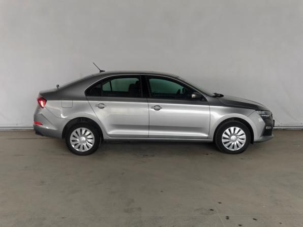 Skoda Rapid II с пробегом 2022 года, цена 1 400 000 рублей, 151000 км, лифтбек, Автокод Объявления