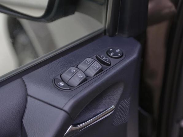 Mercedes-Benz Viano I (W639) Рестайлинг с пробегом 2013 года, цена 1 799 000 рублей, 136000 км, минивэн, Автокод Объявления