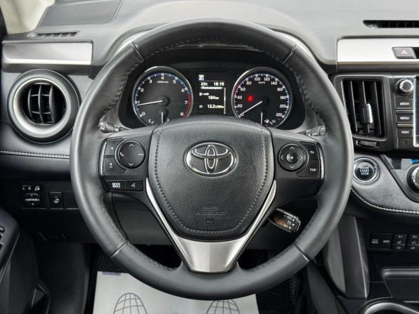 Toyota RAV4 IV (XA40) Рестайлинг с пробегом 2017 года, цена 2 570 000 рублей, 122000 км, внедорожник, Автокод Объявления