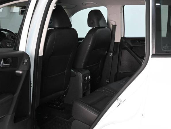 Volkswagen Tiguan I Рестайлинг с пробегом 2016 года, цена 1 689 000 рублей, 134220 км, внедорожник, Автокод Объявления