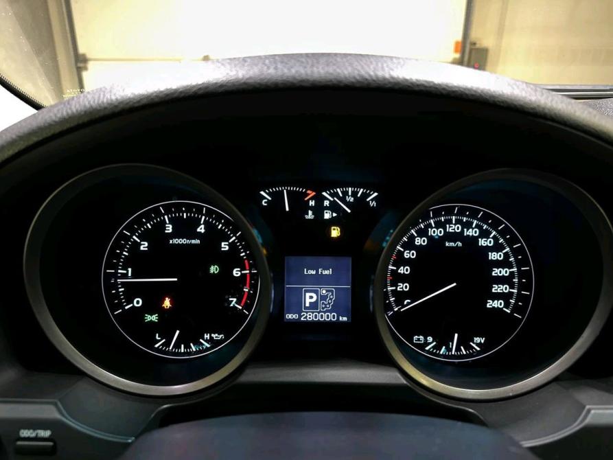 Toyota Land Cruiser 200 Series Новосибирск  - изображение 27