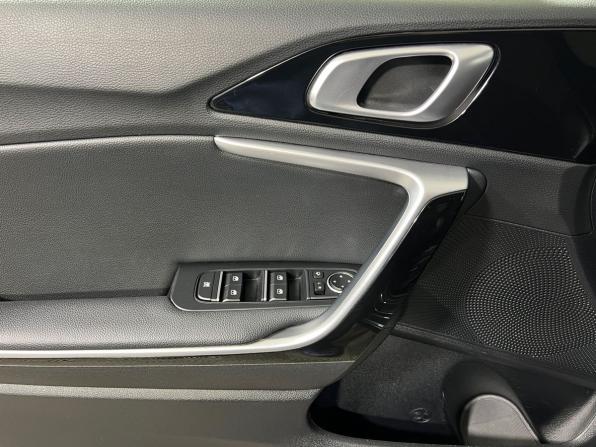 Kia Ceed III с пробегом 2020 года, цена 1 797 700 рублей, 105271 км, универсал, Автокод Объявления
