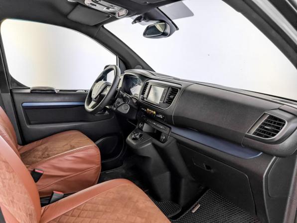 Peugeot Traveller I с пробегом 2018 года, цена 2 870 000 рублей, 128555 км, минивэн, Автокод Объявления