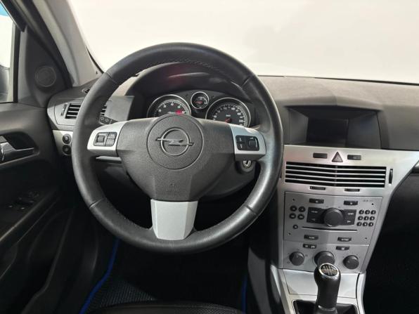 Opel Astra H Рестайлинг с пробегом 2011 года, цена 600 000 рублей, 167072 км, универсал, Автокод Объявления