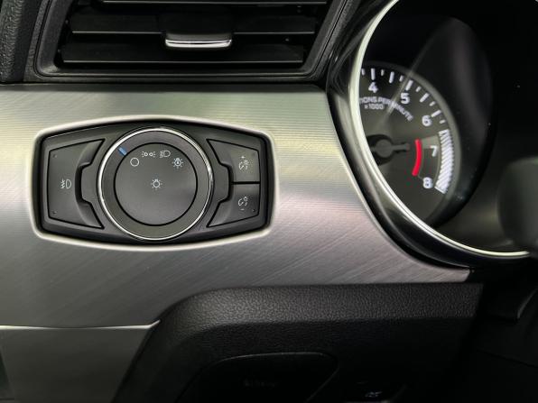 Ford Mustang VI Рестайлинг с пробегом 2019 года, цена 2 799 000 рублей, 80000 км, кабриолет, Автокод Объявления