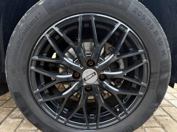 Renault Sandero II Рестайлинг с пробегом 2021 года, цена 1 355 300 рублей, 50386 км, хэтчбек, Автокод Объявления