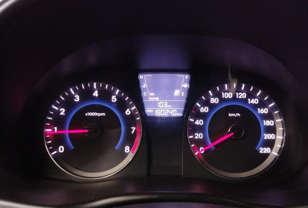 Hyundai Solaris I Саратов  - изображение 12