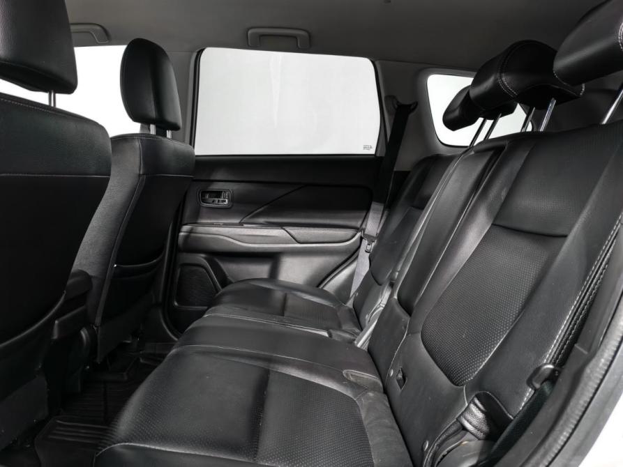 Mitsubishi Outlander III Рестайлинг 2 Санкт-Петербург  - изображение 13
