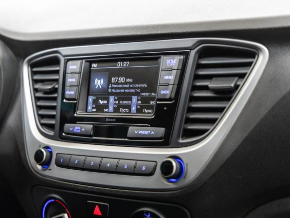 Hyundai Solaris II с пробегом 2017 года, цена 1 198 000 рублей, 172473 км, седан, Автокод Объявления