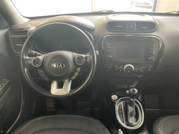 Kia Soul II Рестайлинг с пробегом 2019 года, цена 1 620 000 рублей, 78000 км, хэтчбек, Автокод Объявления