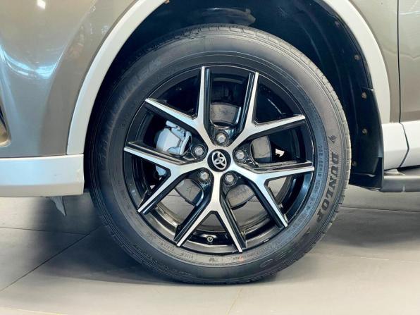 Toyota RAV4 IV (XA40) Рестайлинг с пробегом 2017 года, цена 2 761 500 рублей, 121877 км, внедорожник, Автокод Объявления