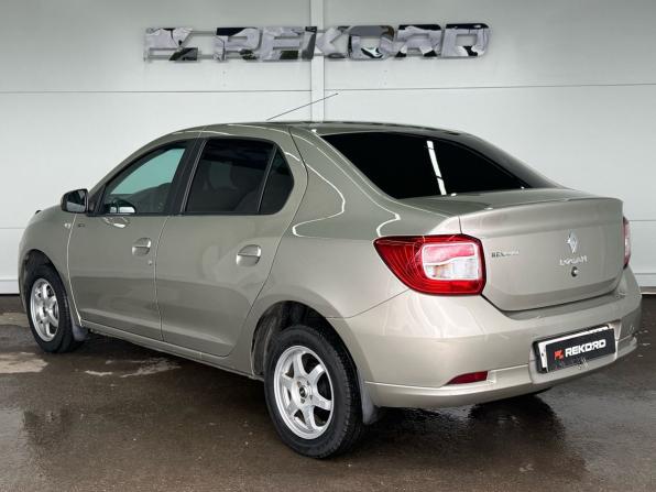 Renault Logan II с пробегом 2017 года, цена 919 000 рублей, 120000 км, седан, Автокод Объявления