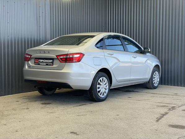 Lada (ВАЗ) Vesta I с пробегом 2018 года, цена 897 000 рублей, 91022 км, седан, Автокод Объявления