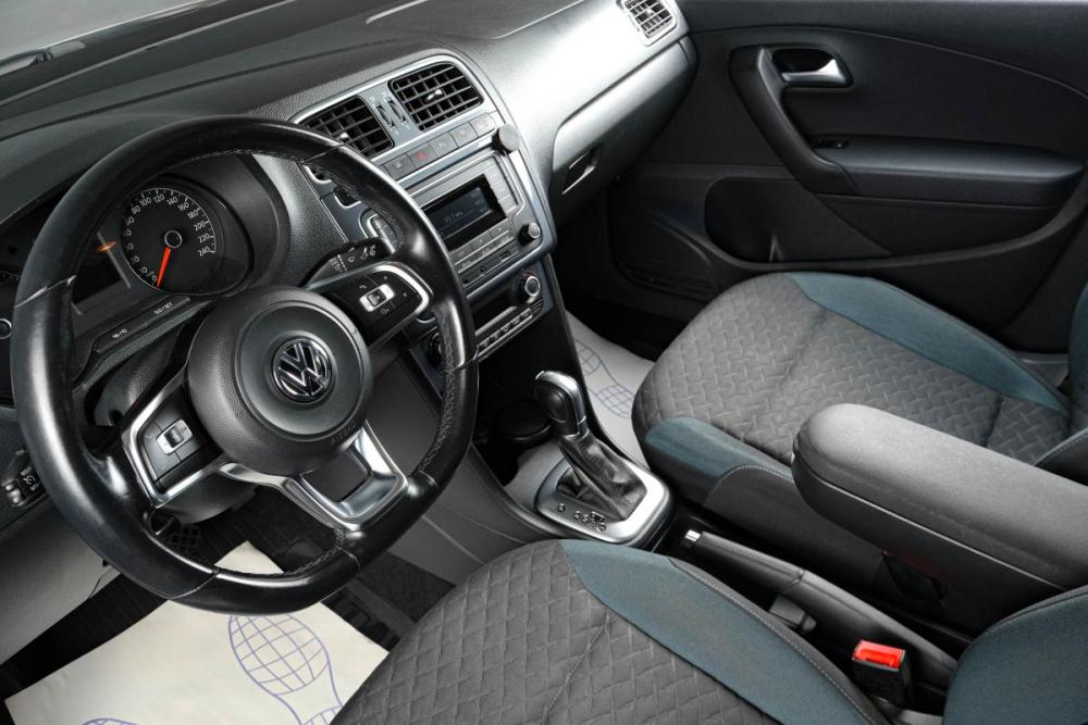 Volkswagen Polo V Рестайлинг Тюмень  - изображение 8