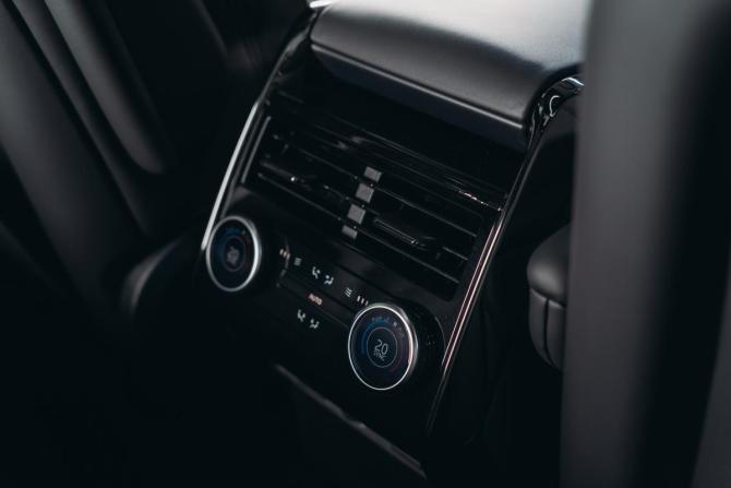 Новый Land Rover Range Rover Sport III 2025 года, цена 22 300 000 рублей, внедорожник, Автокод Объявления