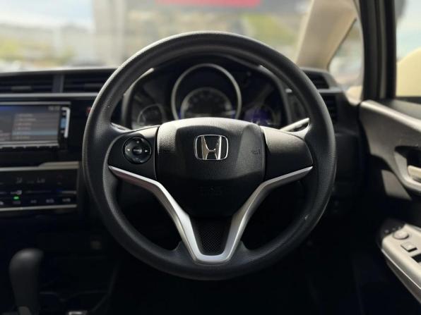 Honda Fit III с пробегом 2014 года, цена 979 000 рублей, 139921 км, хэтчбек, Автокод Объявления