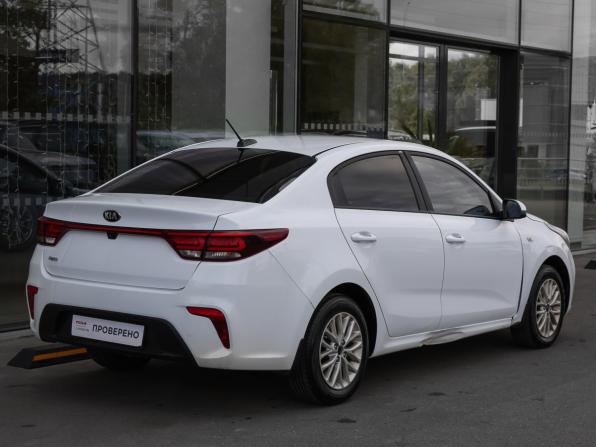 Kia Rio IV с пробегом 2018 года, цена 1 049 000 рублей, 200656 км, седан, Автокод Объявления