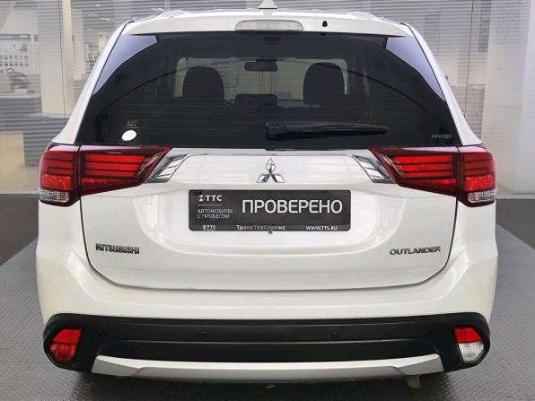 Mitsubishi Outlander III Рестайлинг 2 с пробегом 2017 года, цена 1 880 000 рублей, 113500 км, внедорожник, Автокод Объявления