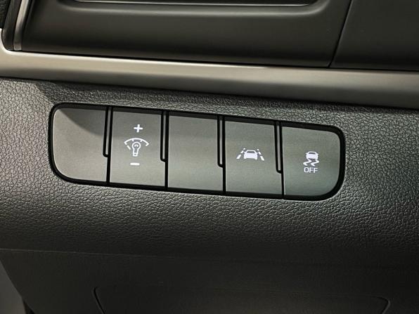 Hyundai Elantra VI (AD) Рестайлинг с пробегом 2020 года, цена 1 590 000 рублей, 105000 км, седан, Автокод Объявления