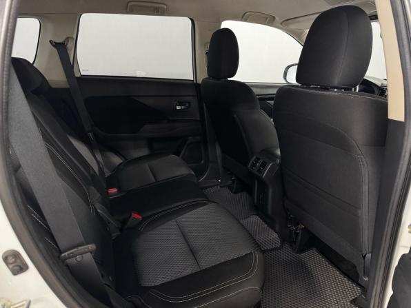 Mitsubishi Outlander III Рестайлинг 3 с пробегом 2021 года, цена 1 970 000 рублей, 207598 км, внедорожник, Автокод Объявления