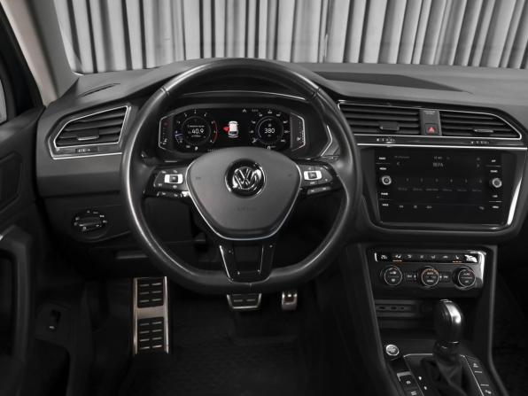 Volkswagen Tiguan II с пробегом 2018 года, цена 2 224 000 рублей, 37988 км, внедорожник, Автокод Объявления