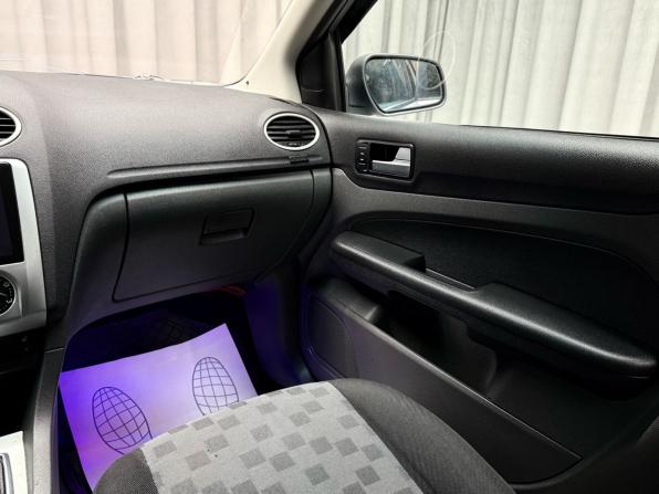 Ford Focus II с пробегом 2006 года, цена 349 000 рублей, 178400 км, седан, Автокод Объявления