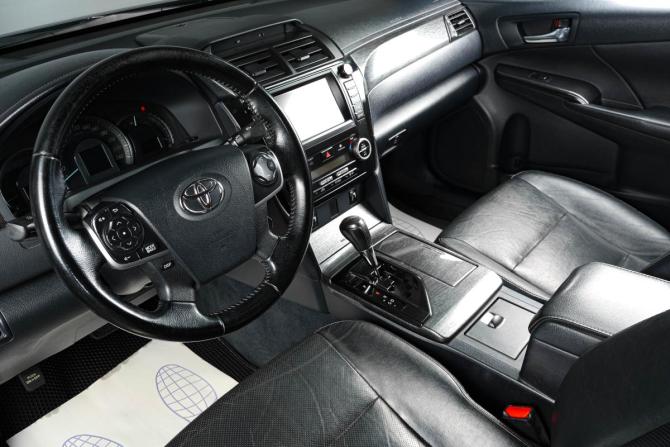 Toyota Camry VII (XV50) Рестайлинг с пробегом 2014 года, цена 1 929 000 рублей, 234000 км, седан, Автокод Объявления