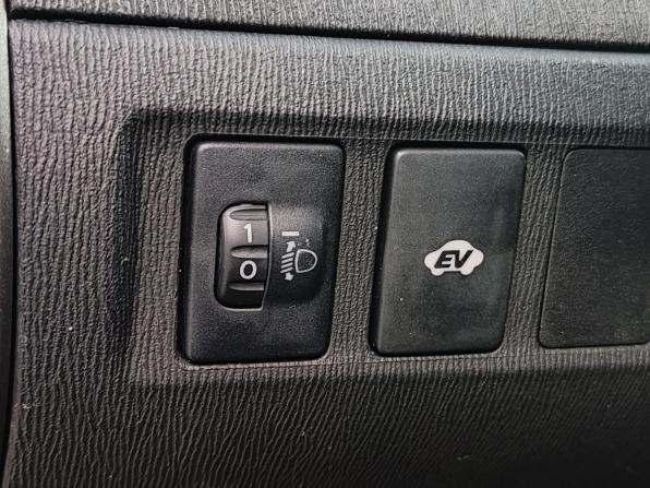 Toyota Prius II Рестайлинг (XW20) с пробегом 2008 года, цена 790 000 рублей, 372679 км, лифтбек, Автокод Объявления
